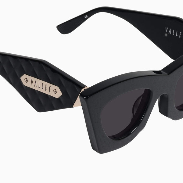 Savior- Gloss Black w. Gold Metal / Black Lens