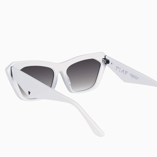Piaf- Arctic White w. Black Metal / Black Gradient Lens