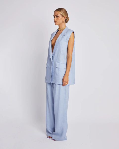 SLEEVELESS BLAZER - ALICE BLUE