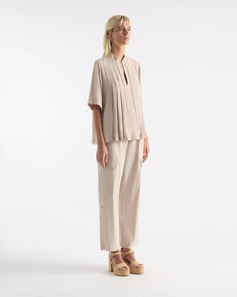 TRIO PLEAT PLAZA- OAT