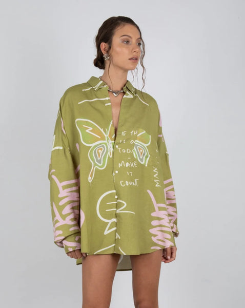 OVERSIZED LS SHIRT GRAFITTI BUTTERFLY KHAKI