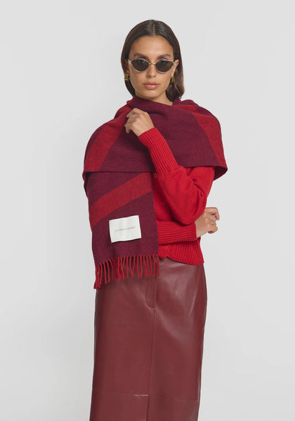 Snowdrift Scarf- Sangria