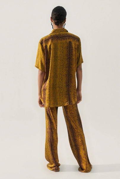 SHORT SLEEVE BOYFRIEND SHIRT SNAKE SKIN