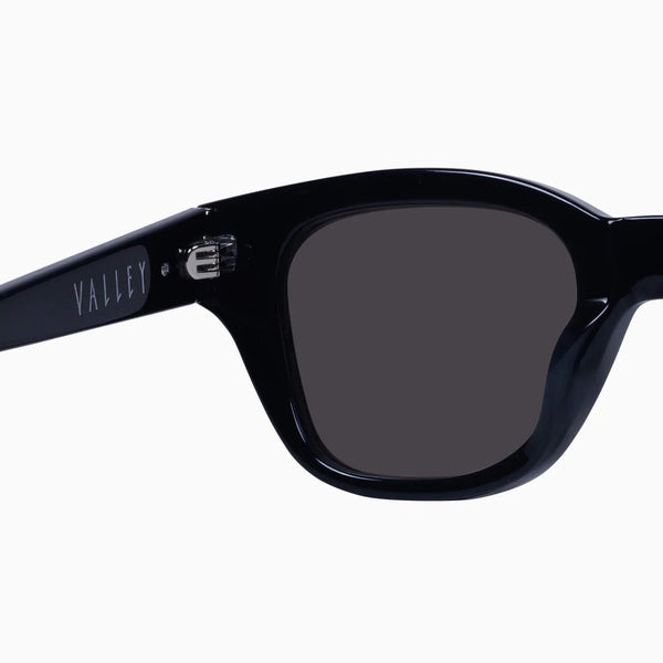 Ritual- Gloss Black w. Silver Metal / Black Lens