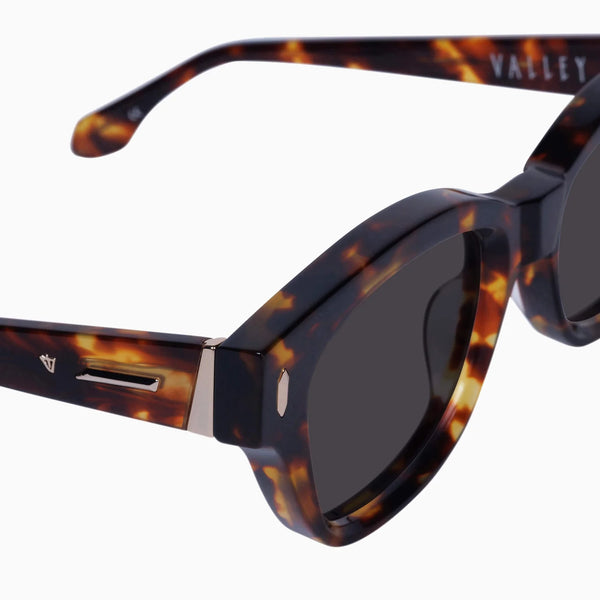 Ritual- Sienna Tort w. Gold Metal / Black lens