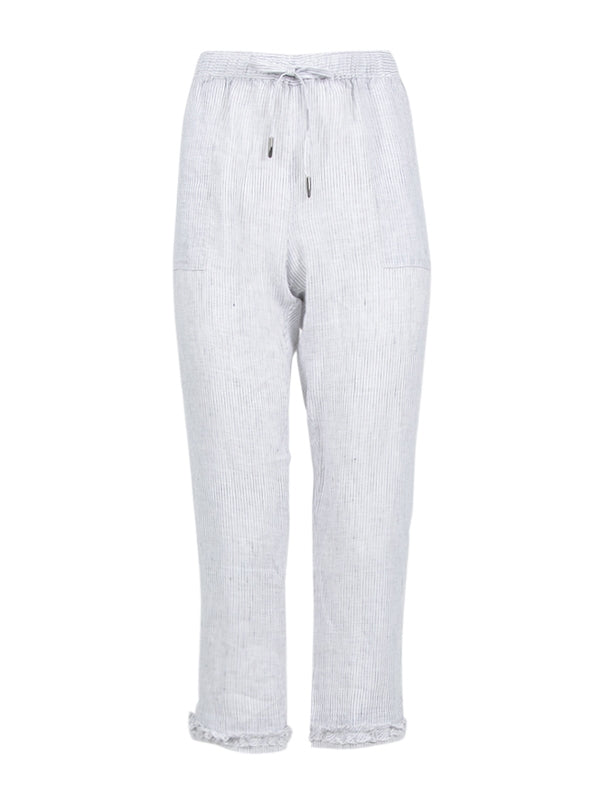 Frantic Ruffle Capri Pant- White