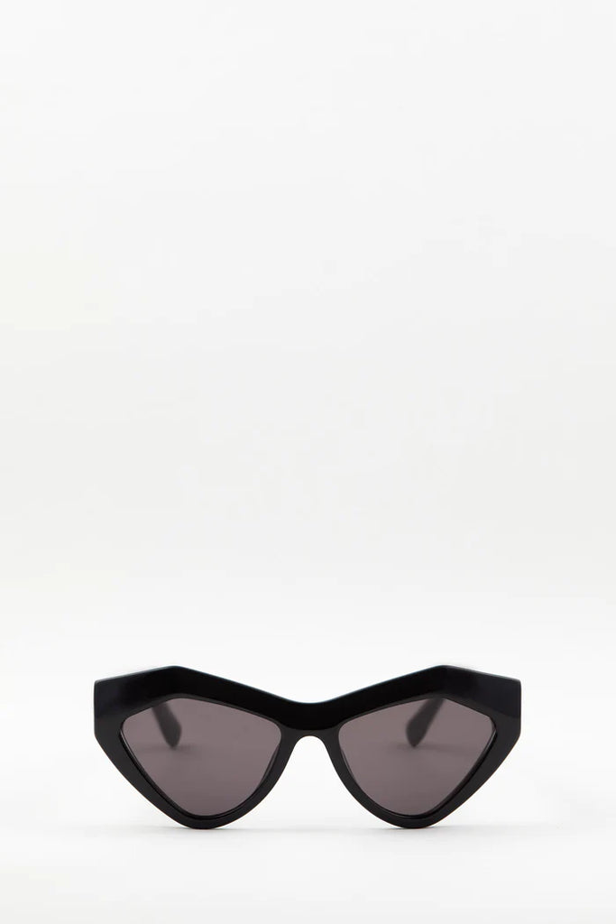 Frame 0005 - Black