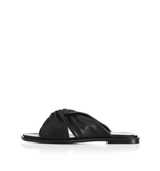 Tully- Black Leather