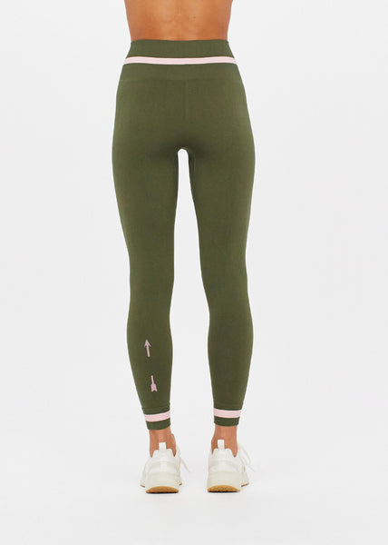 FORM SEAMLESS MIDI PANT