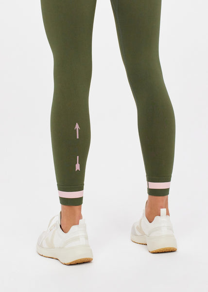 FORM SEAMLESS MIDI PANT