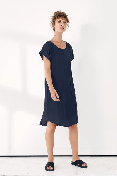 Anpassa Dress- Navy
