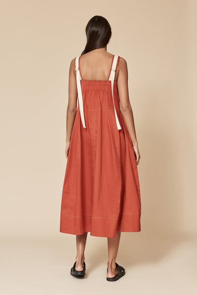 Flata Dress in red ochre
