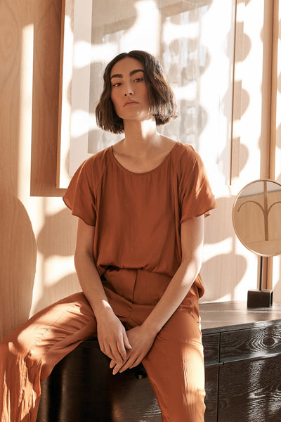 Vayla Tee- Caramel