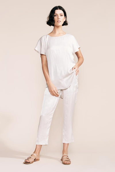 Vayla Tee- Pearl