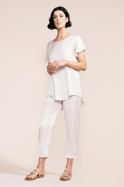 Vayla Tee- Pearl