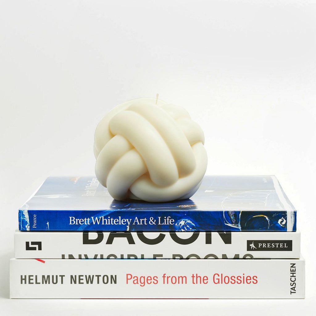 In Knots Candle