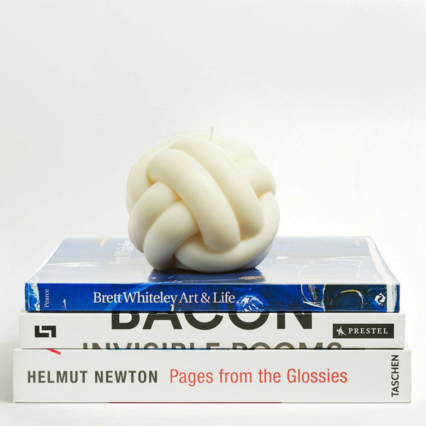 In Knots Candle