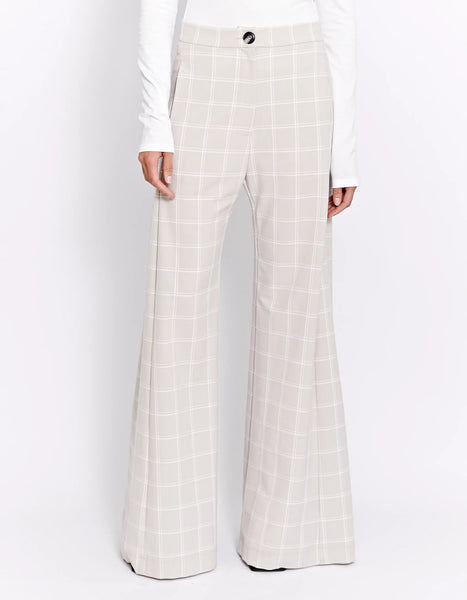 Estelle Pant