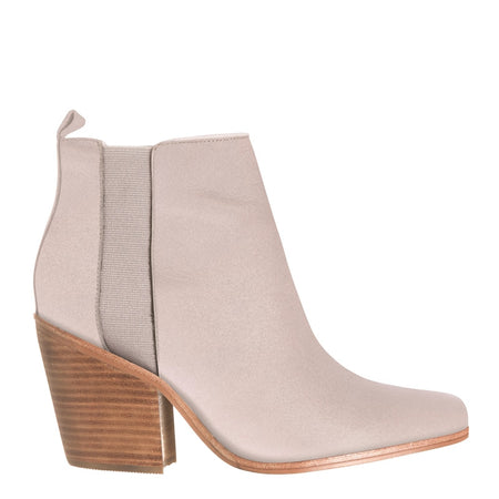 Toni Boot- Dust Suede