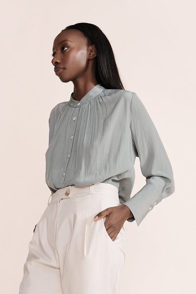 Kvinno Shirt- Soft Green