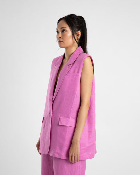 SLEEVELESS BLAZER- FUCHSIA