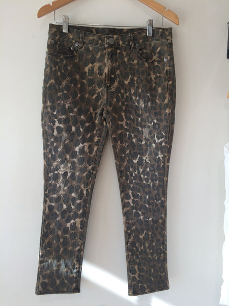 Leopard Jean